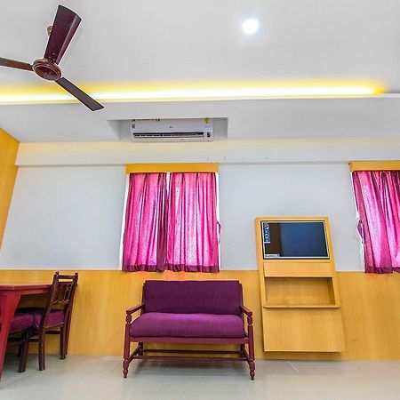 Fabexpress Picnic Plaza Mylapore Ченай Екстериор снимка